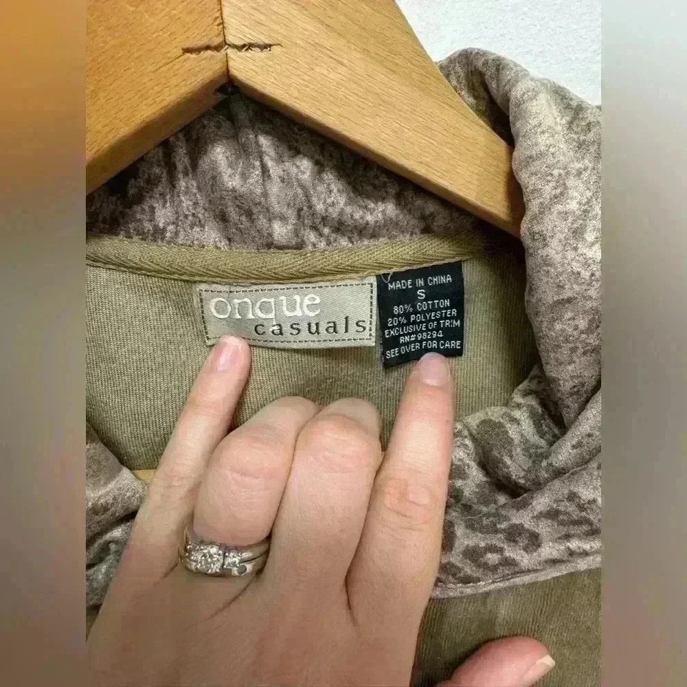 Onque Casuals women’s zip up hooded velvet beige sweatshirt vintage size small - Picture 7 of 15